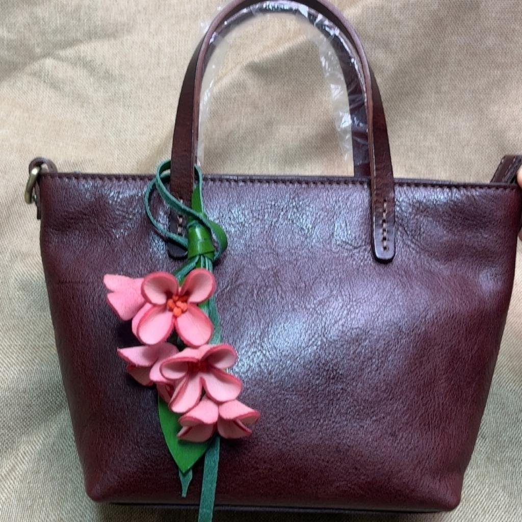 Fashion Cow Leather Flower Pendant Keychain Bag Charm Handbook Osmanthus Car Key Pendant Creative Pendant Tulip Bag Accessories