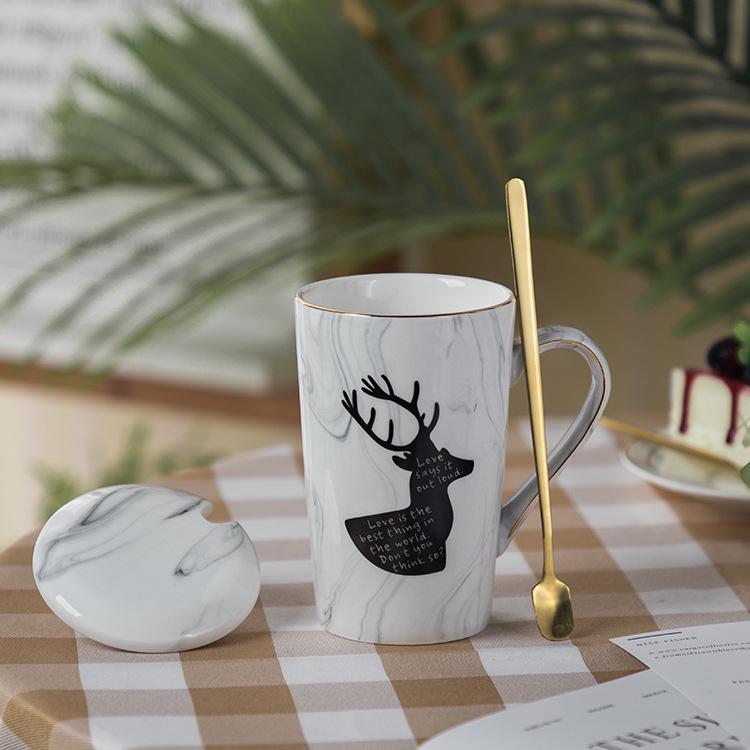 Elegant Marble Pattern Mug with Gold Trim, Spoon Lid, and Custom Logo - Ideal for Coffee or as a Souvenir Gift.