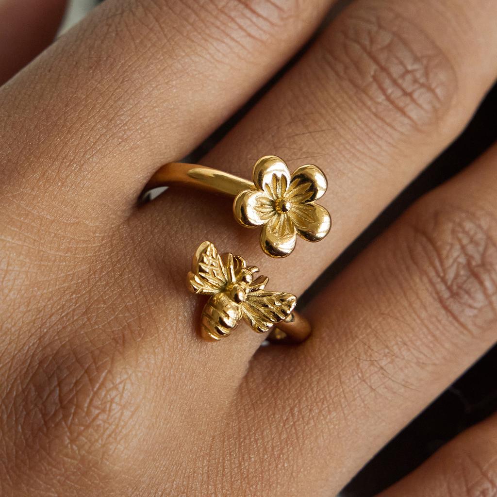 Design Sense Classic Wind 18K Gold, Flower Bee Adjustable Opening Ring