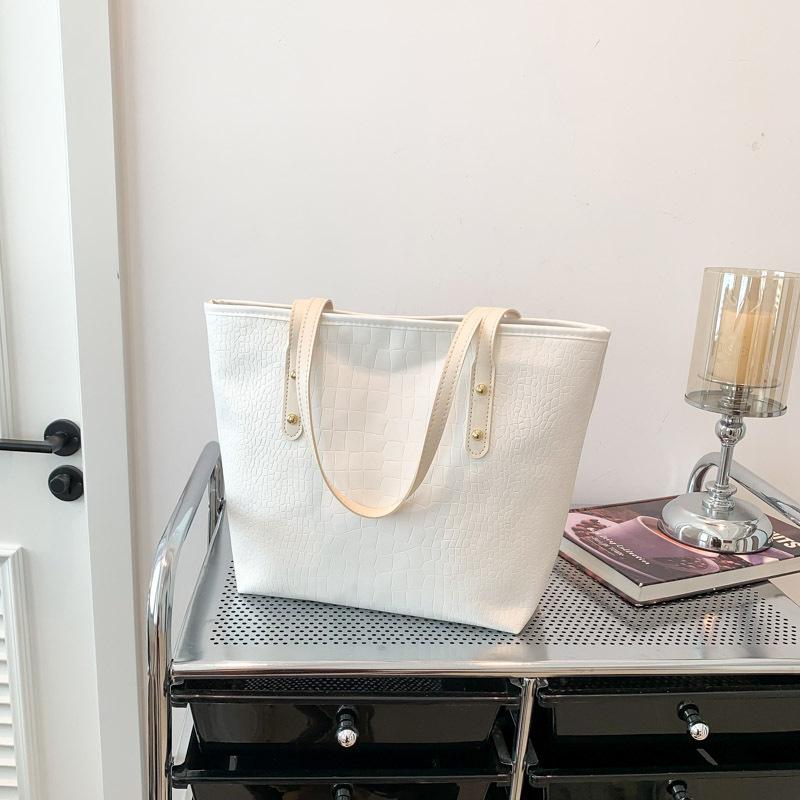 Trend Large Capacity 2025 Casual Retro Autumn New Trendy Fashion Portable Shoulder Tote Bag Women