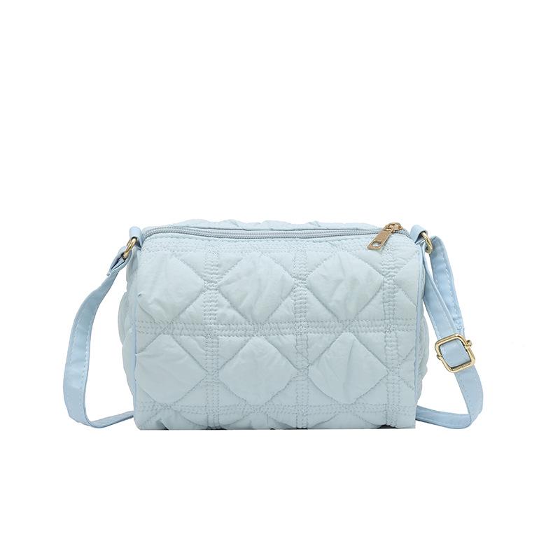Korean Style Cloud Bubble Crossbody Bag: Niche Pleated Commute Shoulder Bag for Women