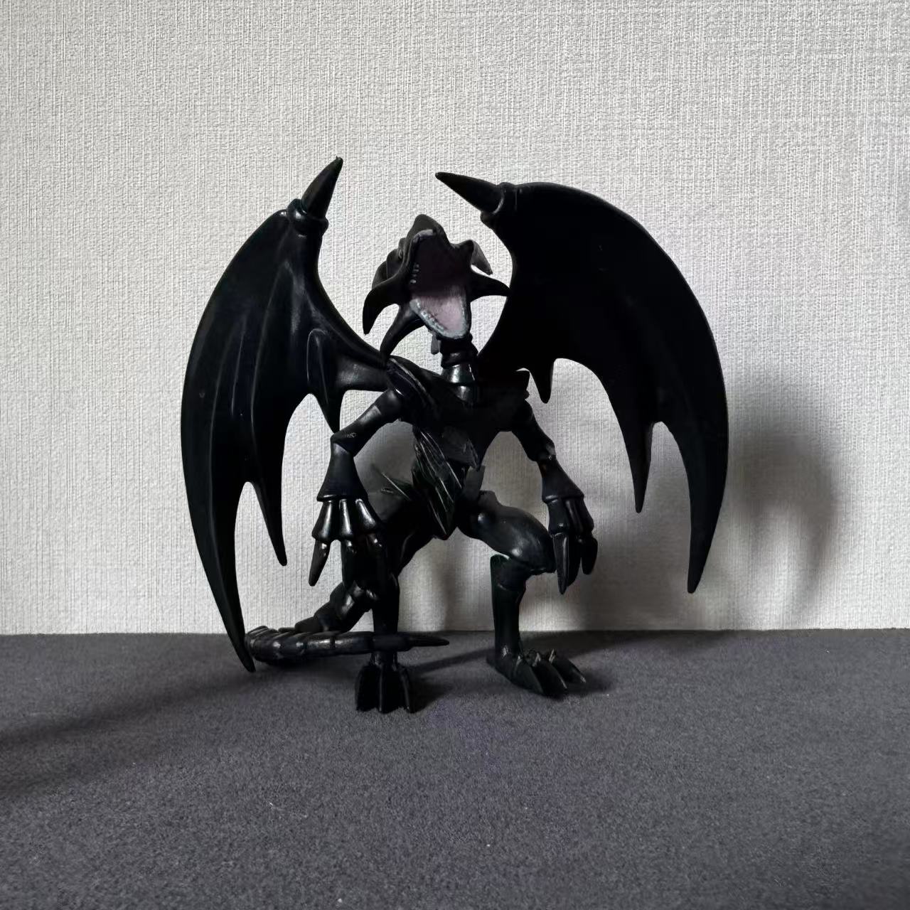 

3.75 Inches Genuine Figure Duel Monsters Red Eyes Dragon Harpie Lady Gate Guardian Castle of Dark Illusions Action Model Toys 10cm