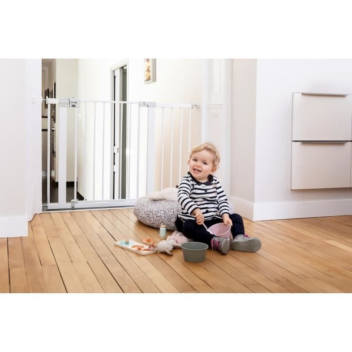 SAFETY 1ST Barrière de sécurité enfant Easy Close - Métal - 73 à 80 cm - pression, sans vis ni perçage - Blanc