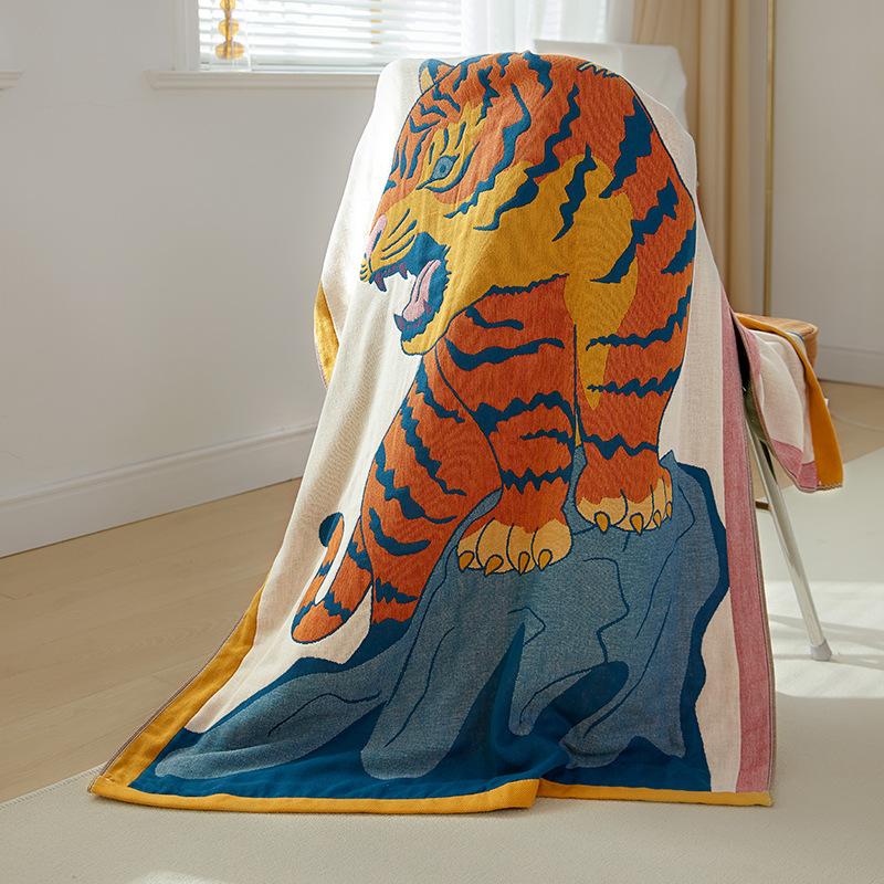 New gauze bath towel household cotton absorbent quick-drying is not easy to shed cotton towel in spring and summer.