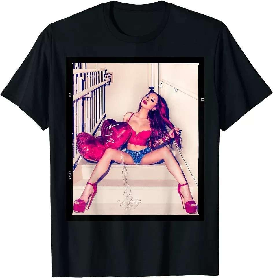Hot Girl on T-shirt for Men - Sexy Asian Import Model T-shirt Size S-5XL Unisex T-Shirt