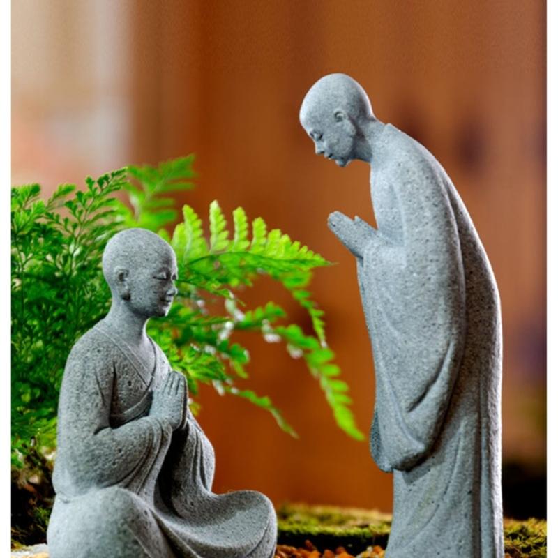 Praying Monk Statue Buddhas Statue Figurines Aquarium Decorations for Garden Outdoor Indoor Ornament Fish Tanks Decors