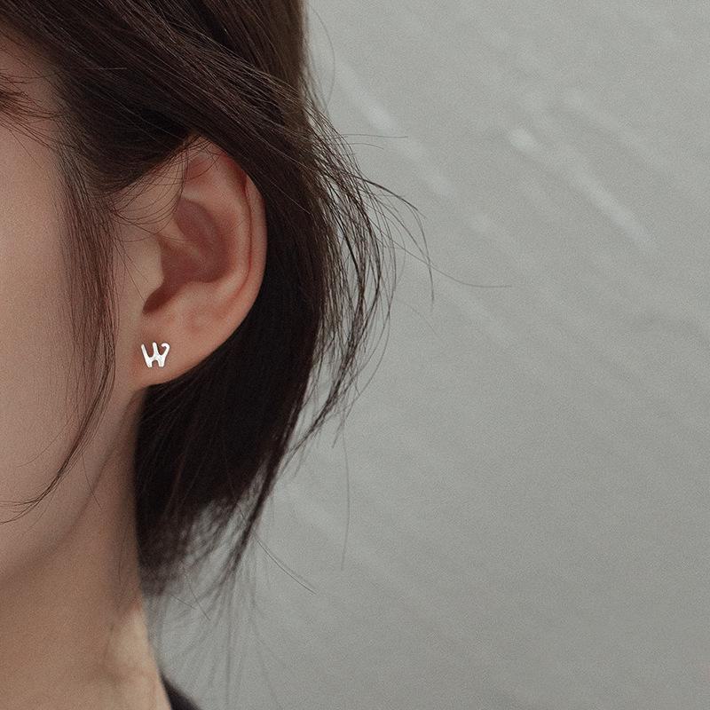 Banyan Tree S925 Silver English Alphabet Earrings for Women - Small, Comfortable, Single Earrings for Sleeping