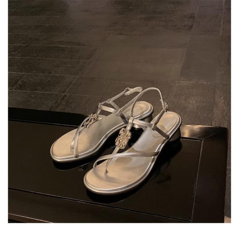 

Shoes vacation wind thin belt pinch foot metal buckle design low heel buckle belt sandals women 40 серебряный