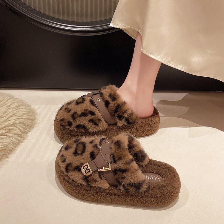 2025 Autumn and Winter New Leopard Print Bag Head Half Slippers Women's Thick Bottom Home Lazy Warm Versatile Outer Wear Mao Mao Shoes Tide