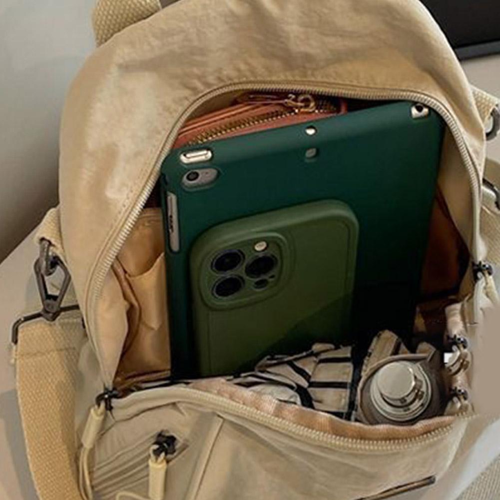 Large Capacity Lightweight Women's Travel Backpack Fashionable Simple Casual Handbag Sport Hiking Backpack