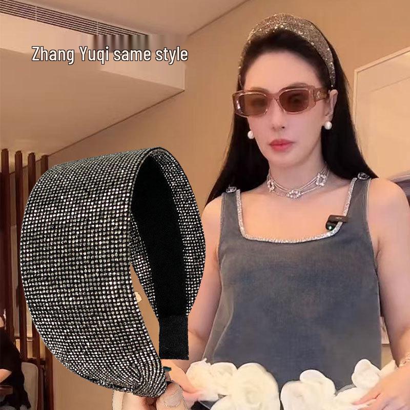 

Роскошная повязка на голову с широкими полями и бриллиантами, вдохновленная Чжан Юйци