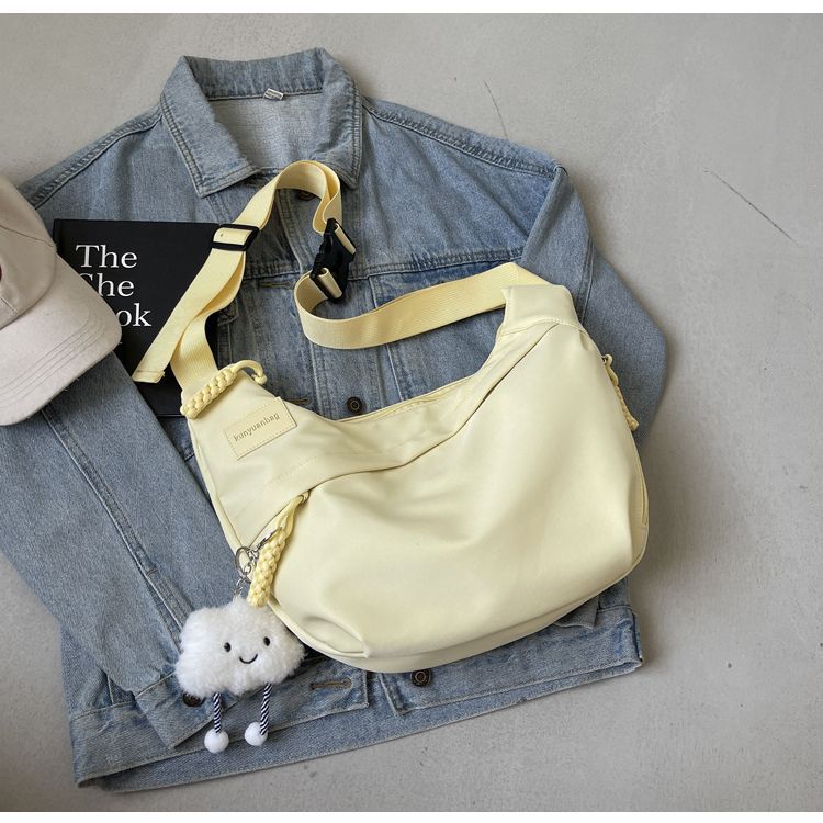 

Oxford cloth bag messenger bag women s fashion large capacity messenger class commuter dumpling bag women s shoulder bag No specification