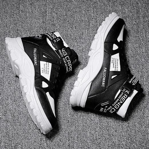 High Top Herrenstiefel Pu-Leder Sneakers Weiße Stiefeletten für trendige Schnallendekoration Sportschuhe 2025 Neue MBoard-Schuhe