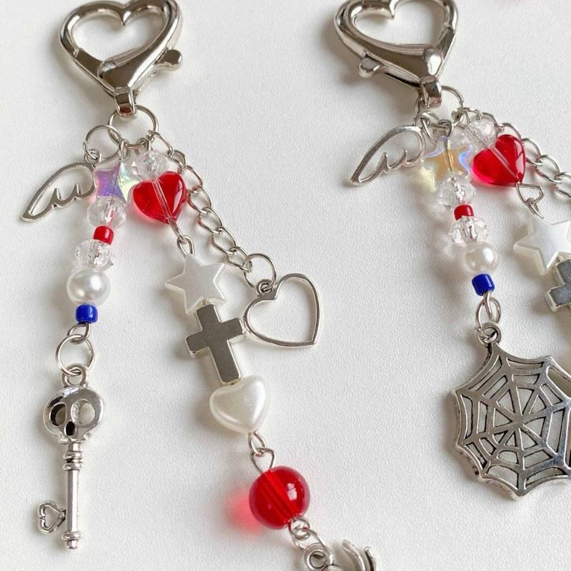 Gothics Skull Bead Keychain with Spiders Designs Sturdy Resin Crafted Fashion Accessory for Trendsetters Daily Use