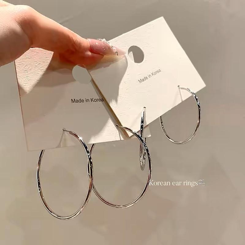 Elegant Unique Earrings Set for Women Simple Sophisticated Multi‑Style Jewelry Hoop Ear Cuff Stud Earrings Daily Decor Accessory