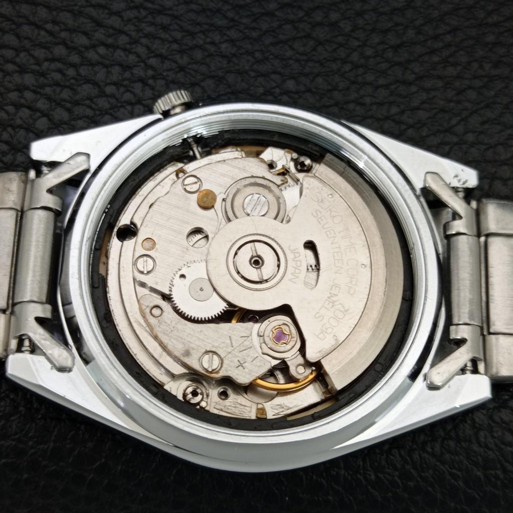 VINTAGE REFURBISHED SEIKO 5 AUTOMATIC JAPAN MENS SILVER DIAL WATCH a446151-1