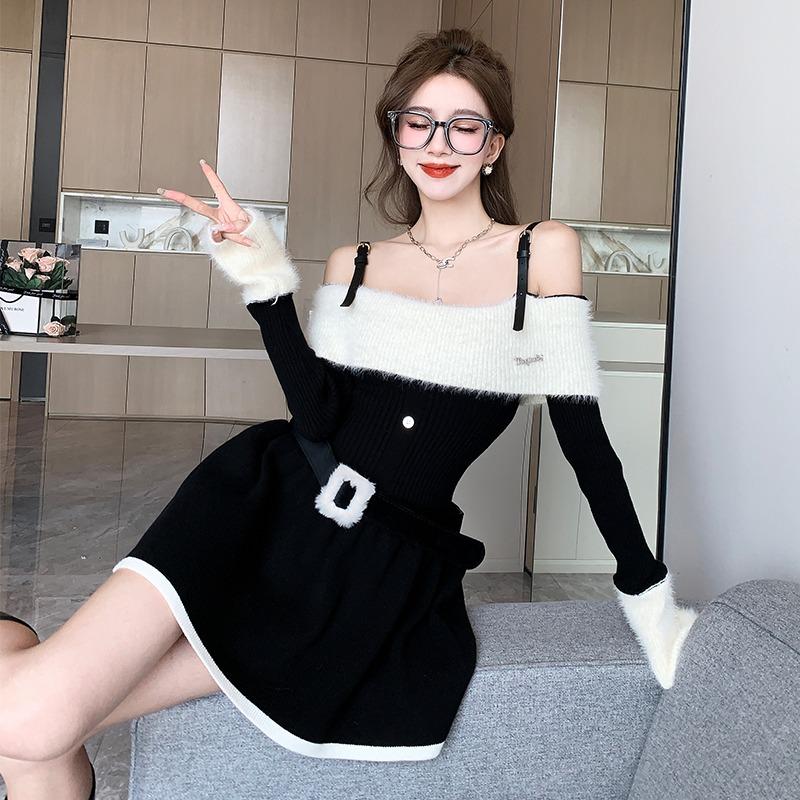 New Women's Sweet Spicy Girl Off-shoulder Long-sleeved Knitted Dress Women's Elegant Sling Pure Desire