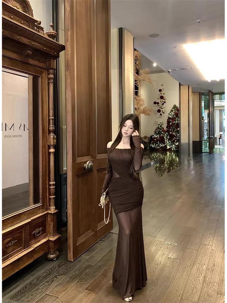 Women's Off-Shoulder Mesh Patchwork Pleated Dress - Slim Fit Waist-Cinching Long Skirt, Sexy Spring Style