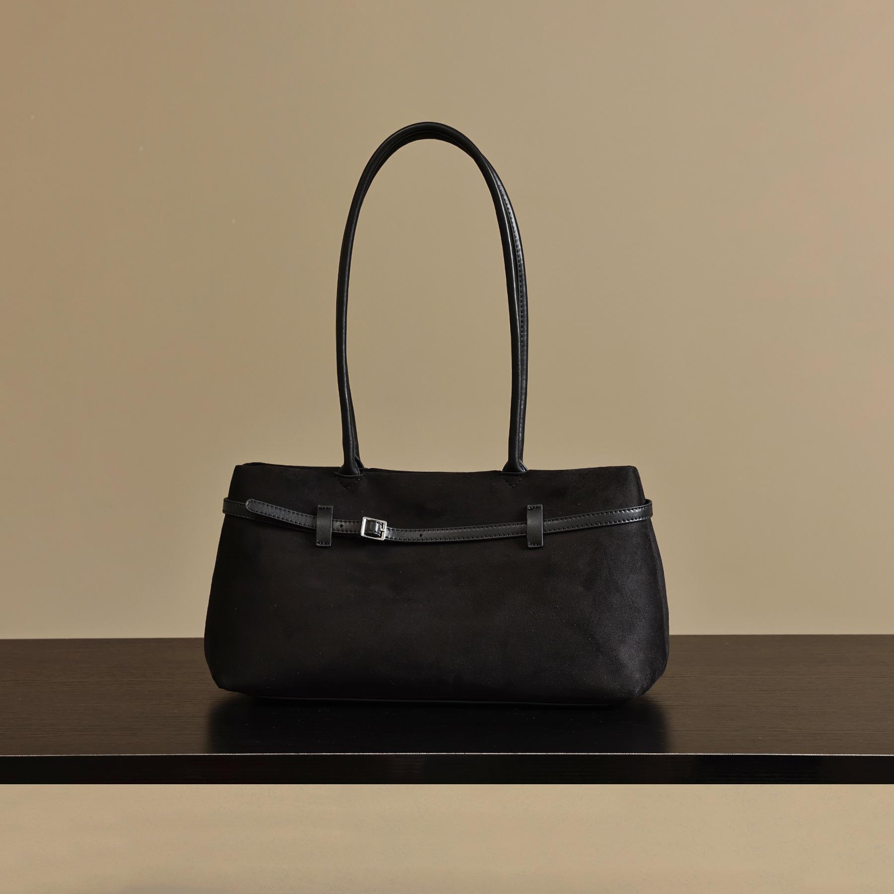 

Ретро кожаная сумка-тоут для женщин 2025 Новый стиль и ощущение высокого класса Дизайн для небольшого круга людей Большая вместимость Универсальная сумка 34x15x20CM чёрный