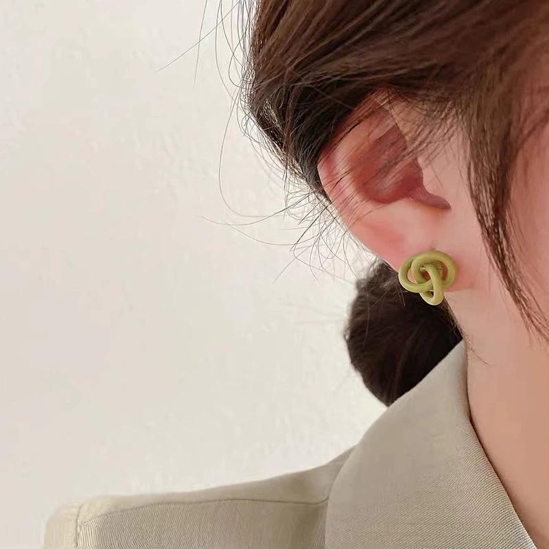 Silver Needle Dongdaemun Fresh Colorful Earrings - Simple, Versatile, Luxury Studs with a High-End Sense