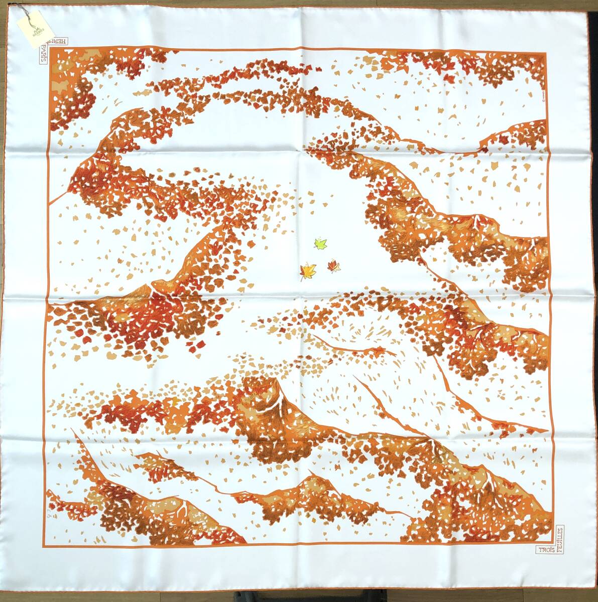 HERMES Carré 90 TROIS FEUILLES Three Leaves Silk Scarf Orange 100% Silk Made in France Women s with Tags As-Is