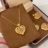 Retro Inlaid Full Diamond Brushed Hollow Out Heart-Shaped Necklace Fashion Pendant Collarbone Chain Engagement Jewelry
