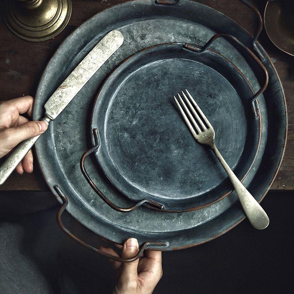 Decor Round Iron Craft Retro Metal Plate Decorative Tray Storage Bread Serving Tray Bread Trays