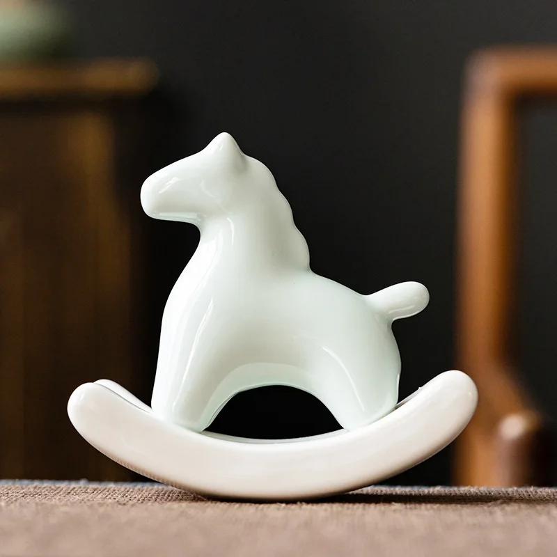 Ceramic Green Horse Figurine Tea Pet Zen Desk Decor Vintage Animal Sculpture Home Office Decor Lucky Charm Gift for Housewarming