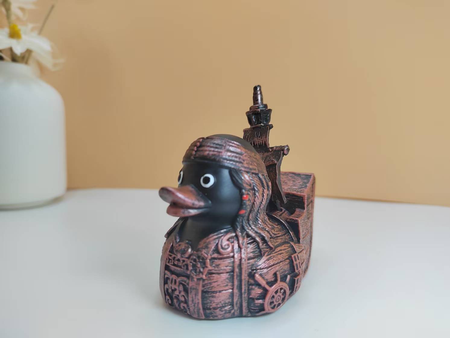 Hot Resins Selling Craft Decors Creative Ornaments Pirate Ship Sculpture Ornaments Captain Of the Pirate Ship Models Accessories