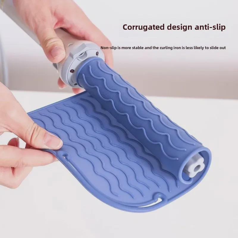 Hairdressing Tools: Silicone Insulation Pad for Curling Iron and Hair Straightener - Non-Slip Design.