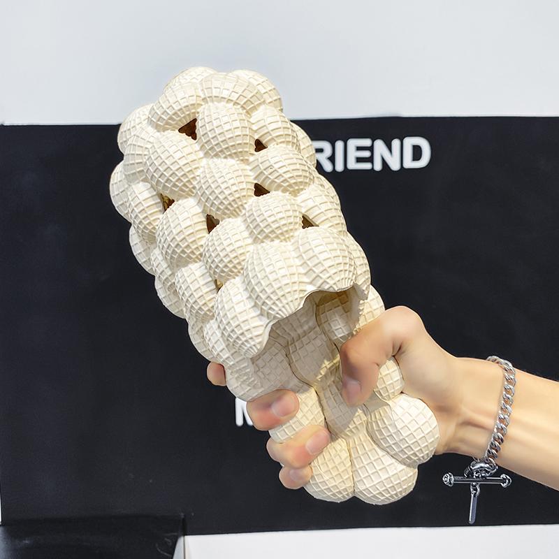 Men's Summer Slippers Trendy Personality Bubbles Mens Slipper Anti-slip Comfort Light Men EVA Wading Shoes Beach Slipper for Men