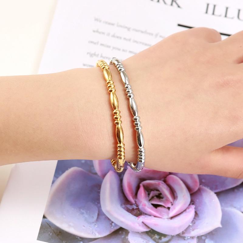 Luxury Titanium Steel Starry Bracelet Women Tarnish Free Electroplated Stainless Steel Bangle INS Fashion Jewelry