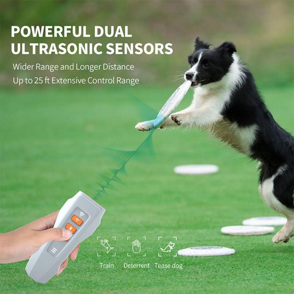 Safe Rechargeable Ultrasonic Dog Repeller Handheld Portable Dog Deterrent High Efficiency LED Flashlight Dog Chaser Night Run