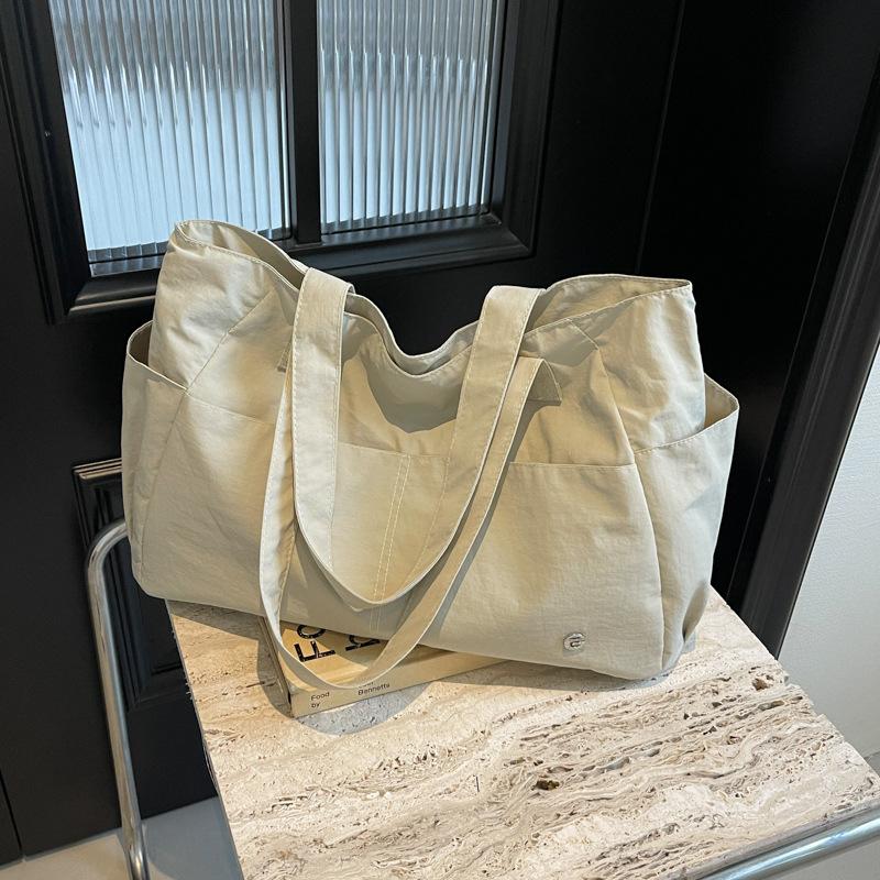 Simple Solid Color Nylon Bag, Lightweight Large Bag, Tote Bag, Female Student Class Shoulder Bag, Handbag, Waterproof.