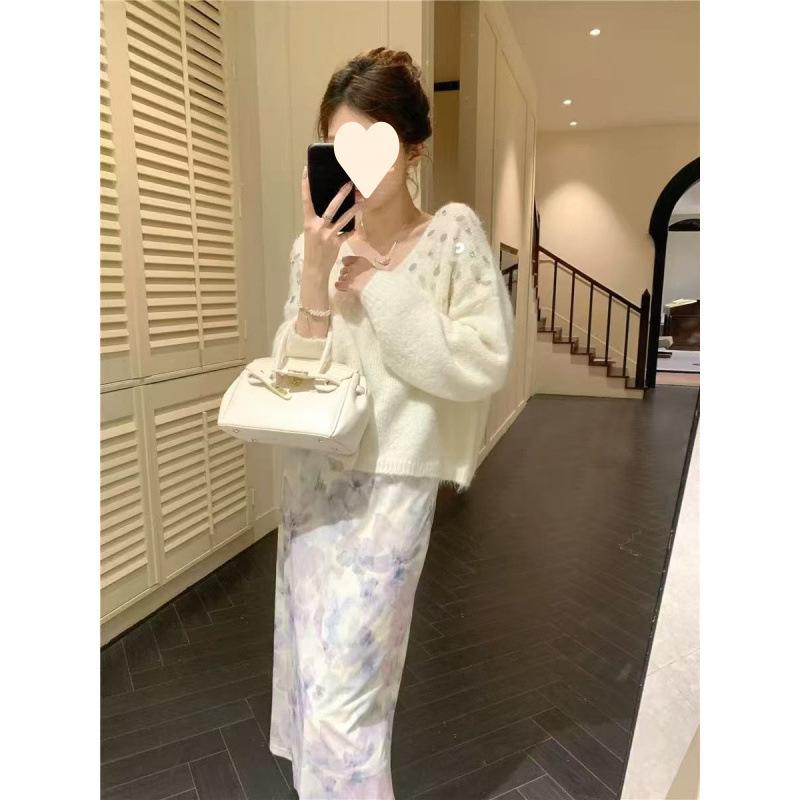 Women's 2025 Autumn/Winter Purple Sequin Knit Sweater - Relaxed, Soft, and Stylish