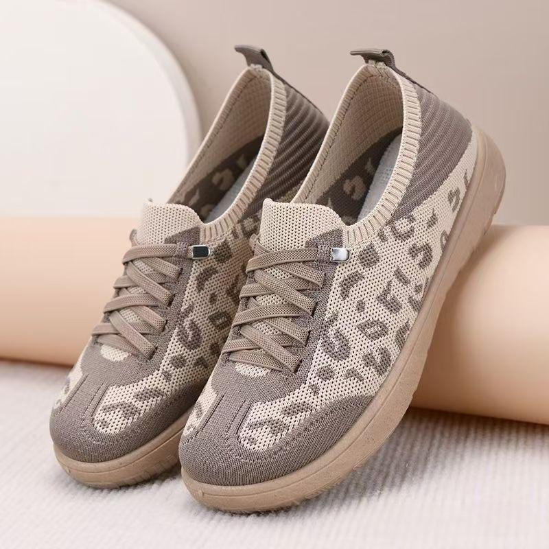 Spring and Autumn Style Rubber-soled Breathable Casual Women's Shoes, Fly-ribbed Mesh Mother's Shoes, Leopard Print Women's Shoes