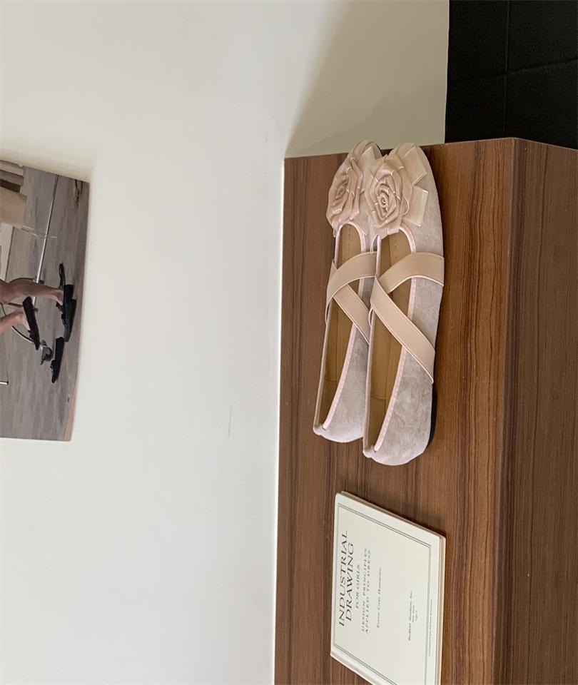 

Красивые туфли-лодочки на плоской подошве с мелким вырезом женские 2025 новая летняя юбка Мэри Джейн вечерние туфли балетки 39 розовый