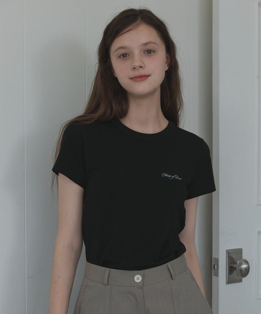 Hauseuobeupondeu Round Neck Narrow T-Shirt (Black)