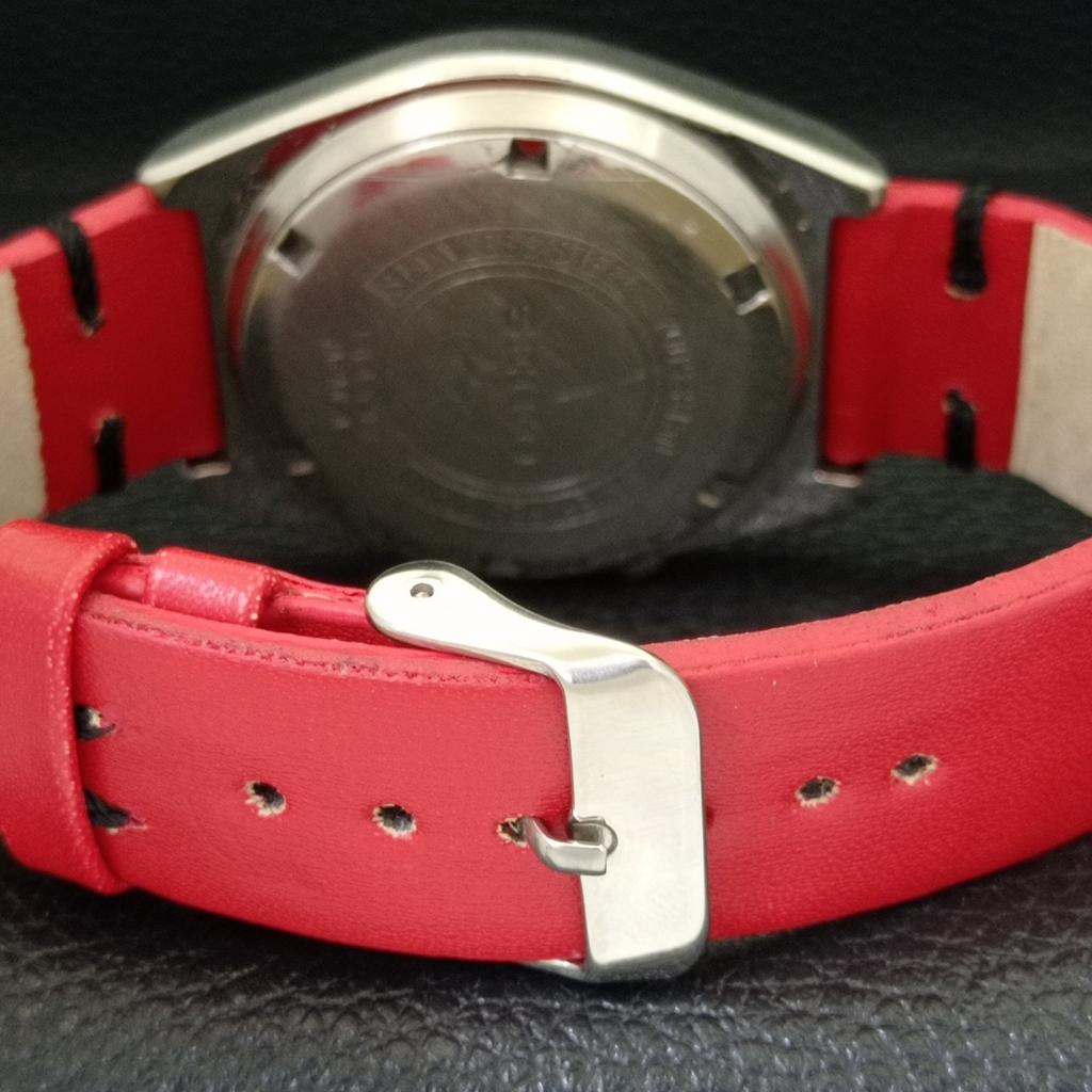 USED VINTAGE SEIKO 5 AUTOMATIC 7009A JAPAN MENS RED COLOR DIAL WATCH A433406-2 R116-a433406