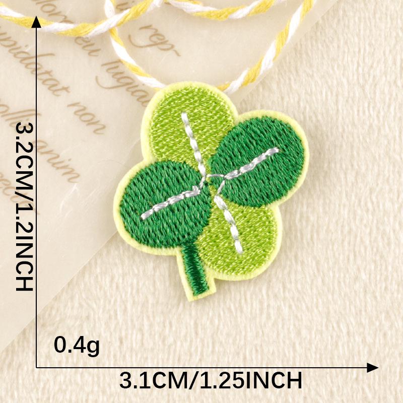 Kreslené zvířecí a ovocné vyšívané nášivky pro DIY oděvní doplňky