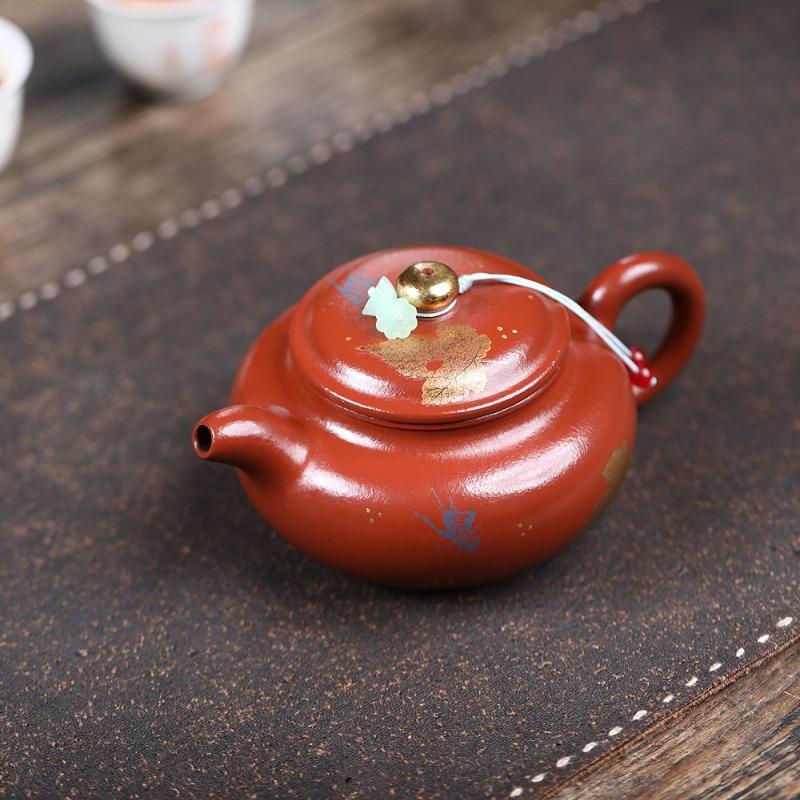 

260ml Handmade Yixing Purple Clay Teapots Handmade Maple Leaf Gold Drawing Antique Pot Raw Ore Zhu Mud Kettle Zisha Tea Set Gift