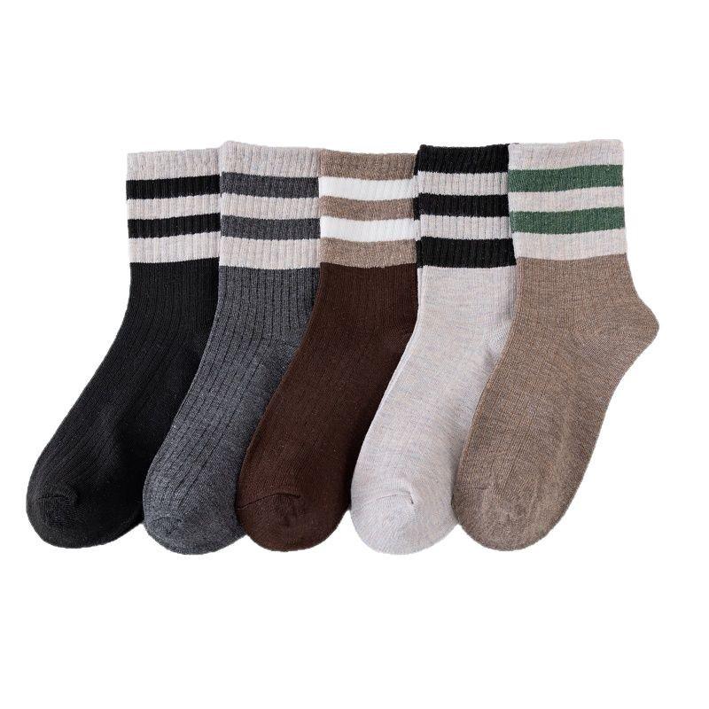 Trendy Unisex Long Tube Socks: Autumn Thin Black/White, Mid-Calf Sports High-Top