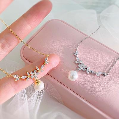 Pearl Leaf Zircon Necklace Temperament Light Luxury New Year New Clavicle Chain Women's Accessories