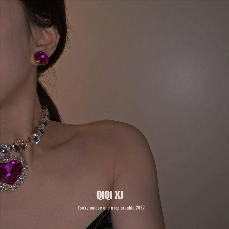 

European and American Earrings Necklace Combination Suit Women s round Glass Drill Stud Earrings Heart-Shaped Pendant Banquet Style Ornament Earrings