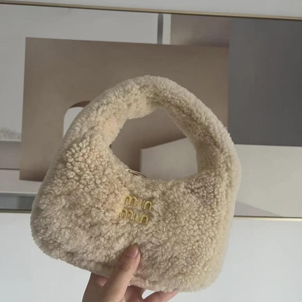 Cute Lamb Plush Saddle Bag - New Autumn/Winter 2023 Fashion Versatile Casual Shoulder Handbag.