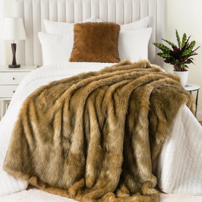 Luxury Fox Fur Throw Blanket Winter Warm Fluffy Soft Blankets Bedspread On the Bed Faux Fur Blanket Plaid Throw for Sofa Towel