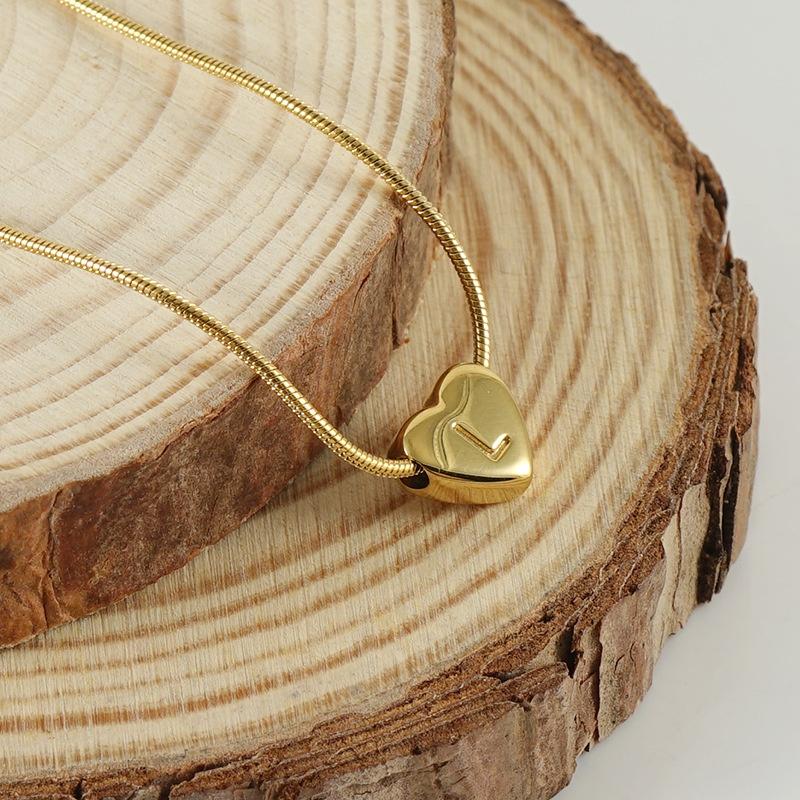 Plated Gold 18k Stainless Steel Heartshaped Alphabet Pendant Necklace For Women Fashionable And Versatile Snake Bone Lett Chain