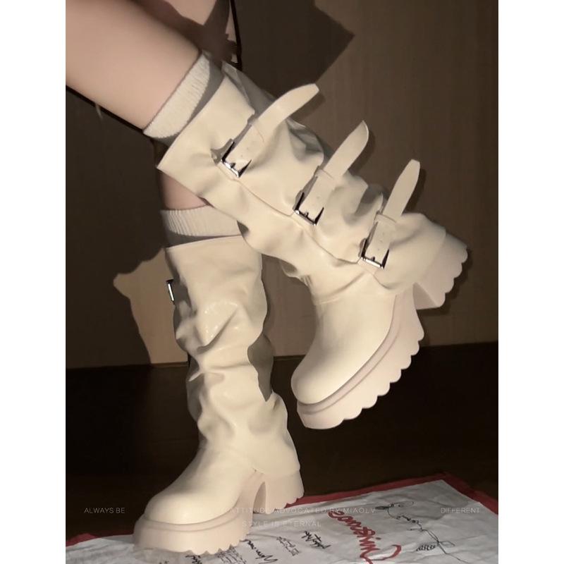 French Cream White Platform Short Boots Women's Medium Tube Pleated Trousers Stacking Boots 2025 Autumn Belt Buckle Retro Knight Boots
