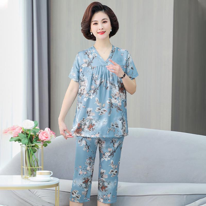 

2026 New Stylish V-Neck Floral Two-Piece Summer Suit for Middle-Aged and Elderly Women 2XL (95-115 jins)