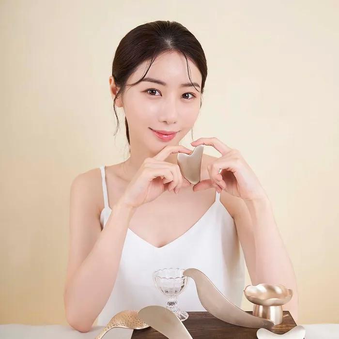 Premium Home Aesthetic Massager_Bangjja Organic Heart Gua Sha Face Gua Sha Massage Tool